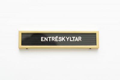 NAMNSKYLT FUNKIS MED GUMMIPANNÅ